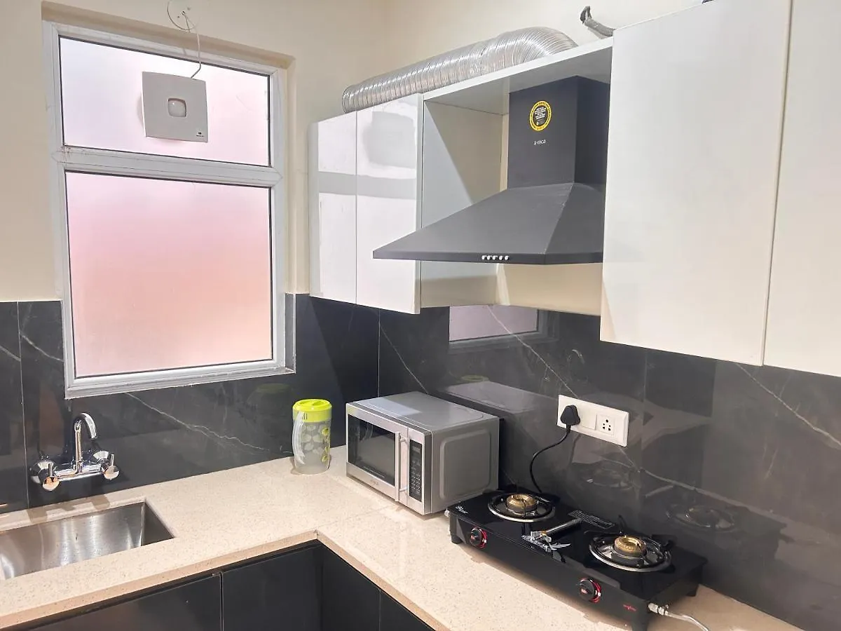 Lime Tree Service Apartment - Medanta Medicity, Gurgaon