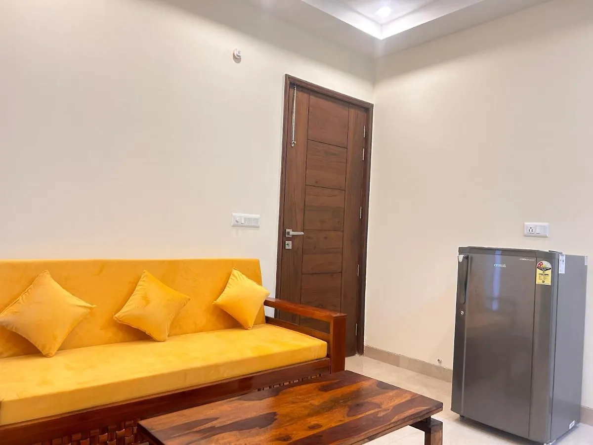Hotel Lime Tree Service Apartment - Medanta Medicity, Gurgaon