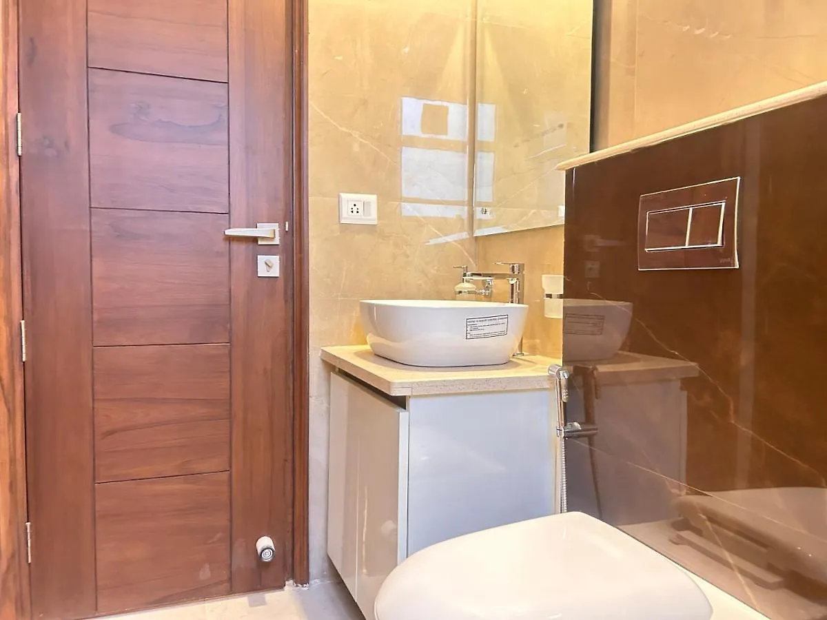 Lime Tree Service Apartment - Medanta Medicity, Gurgaon 3*,