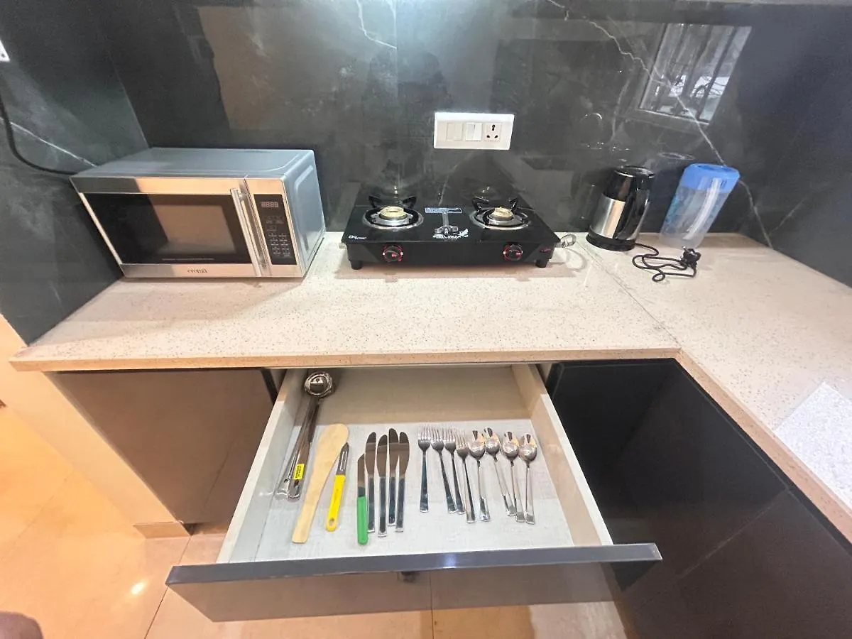 Lime Tree Service Apartment - Medanta Medicity, Gurgaon 3*,  Indie