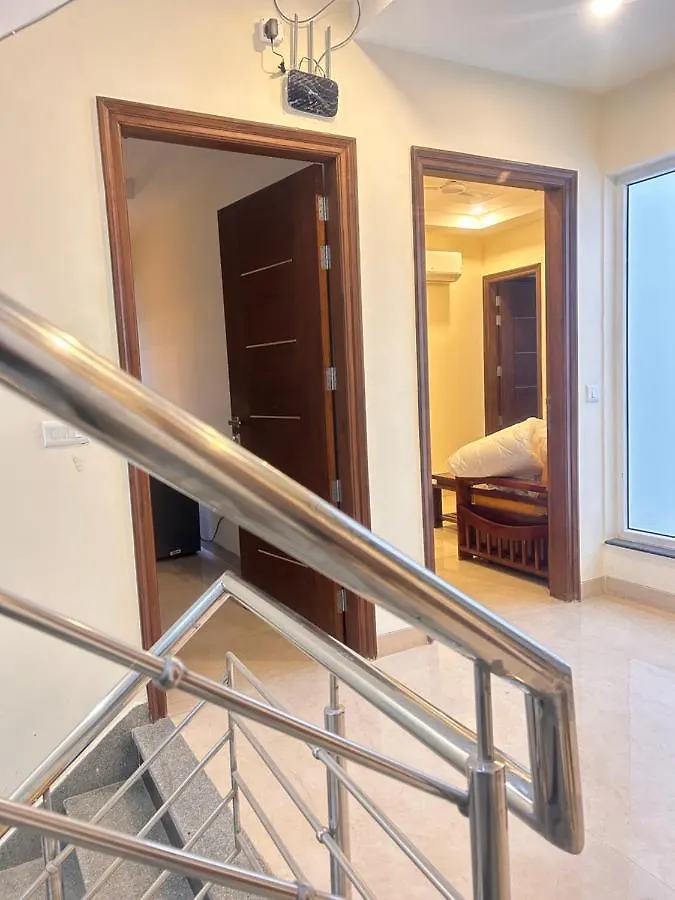 Lime Tree Service Apartment - Medanta Medicity, Gurgaon Hotel