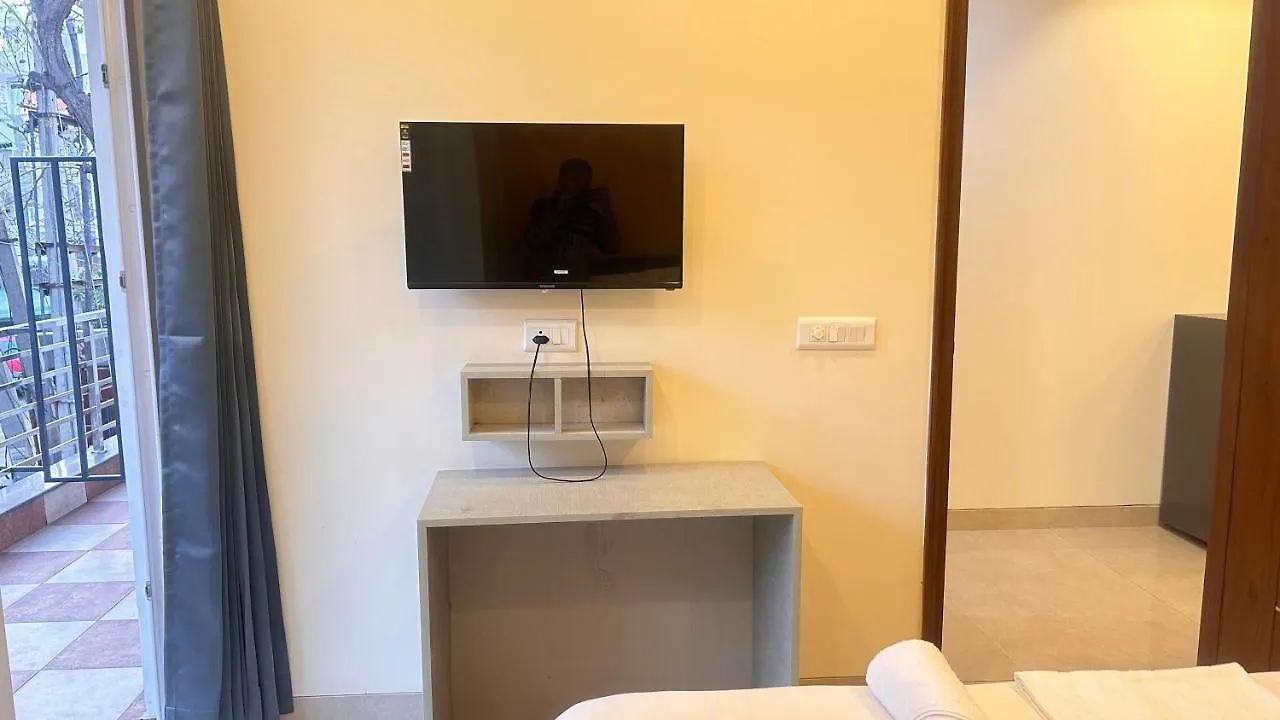 Lime Tree Service Apartment - Medanta Medicity, Gurgaon Indie