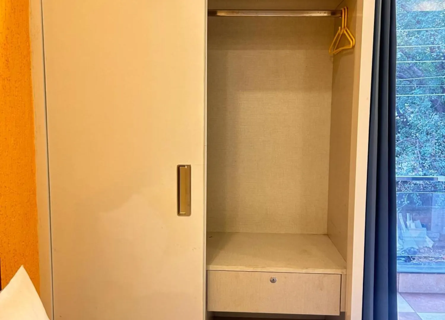 Hotel Lime Tree Service Apartment - Medanta Medicity, Gurgaon