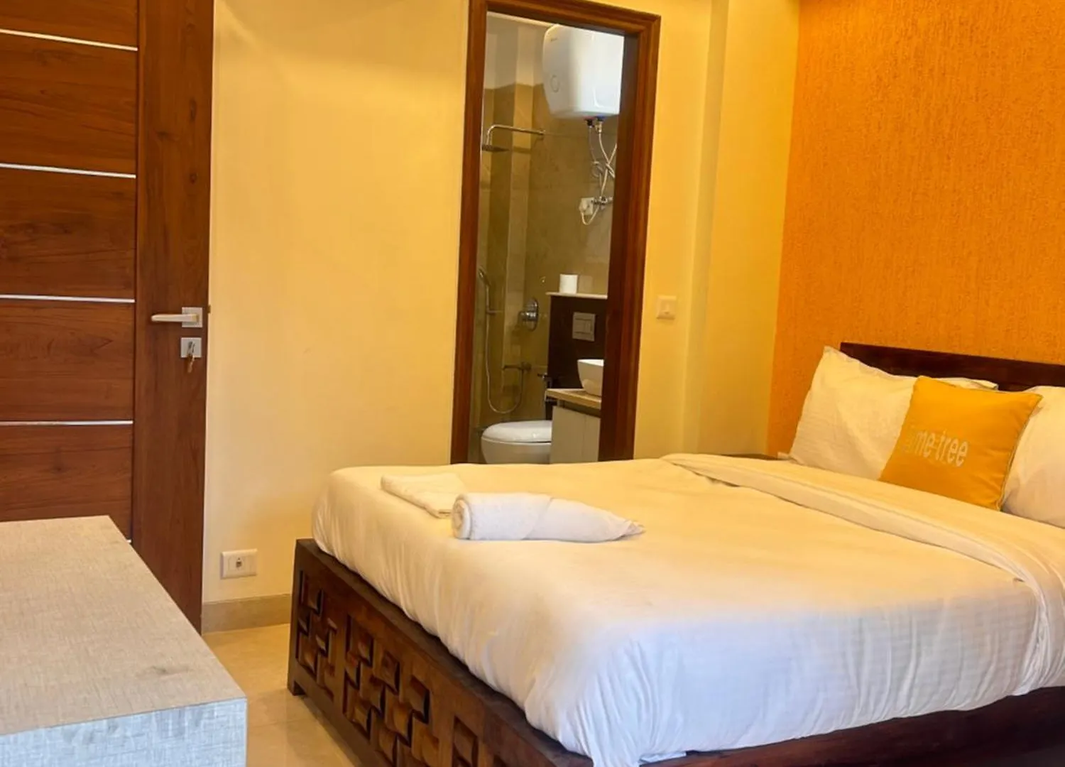 *** Hotel Lime Tree Service Apartment - Medanta Medicity, Gurgaon Indie