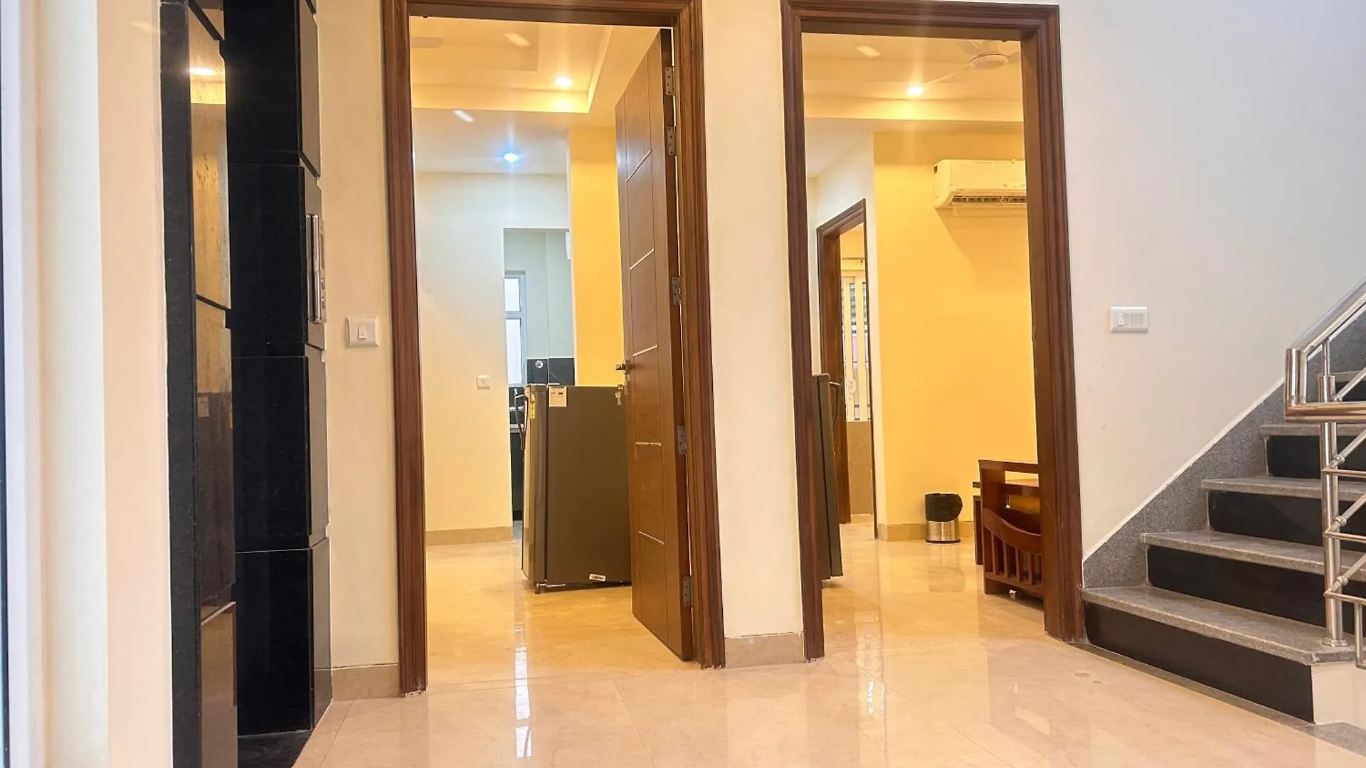 Lime Tree Service Apartment - Medanta Medicity, Gurgaon 3*,  Indie
